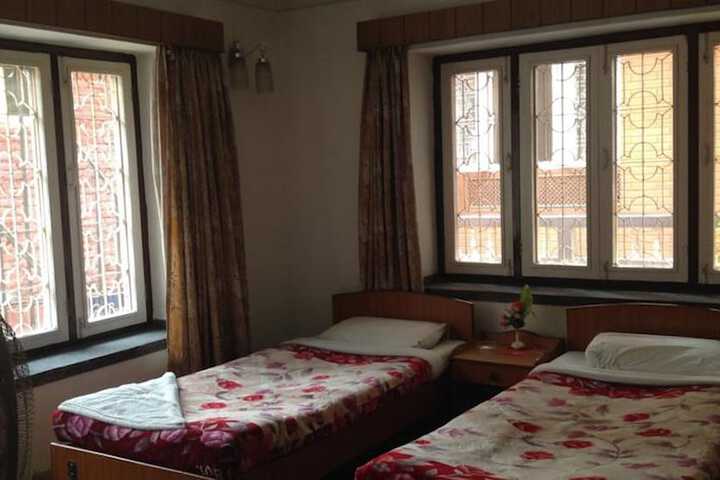 Room 6 of 40