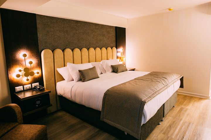 Room 3 of 41