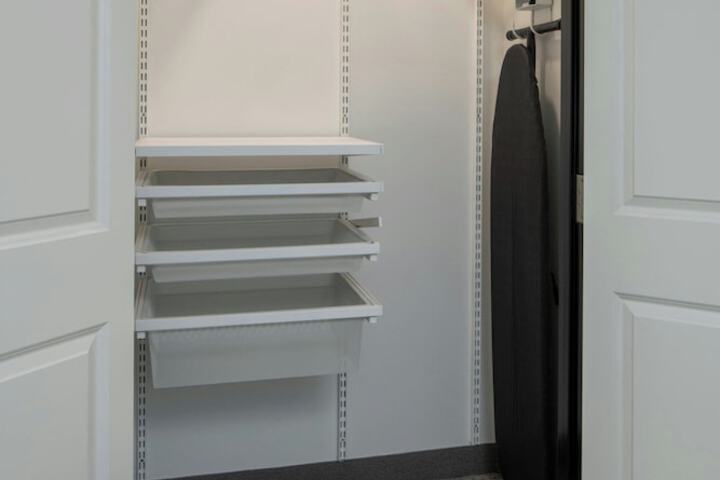 Room 8 of 27