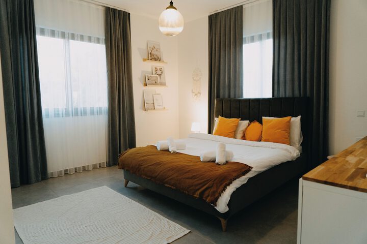 Room 40 of 196