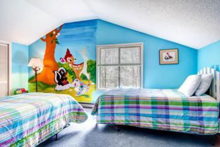 Room 7 of 28
