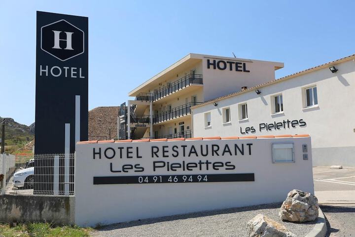 Hotel 62 of 64