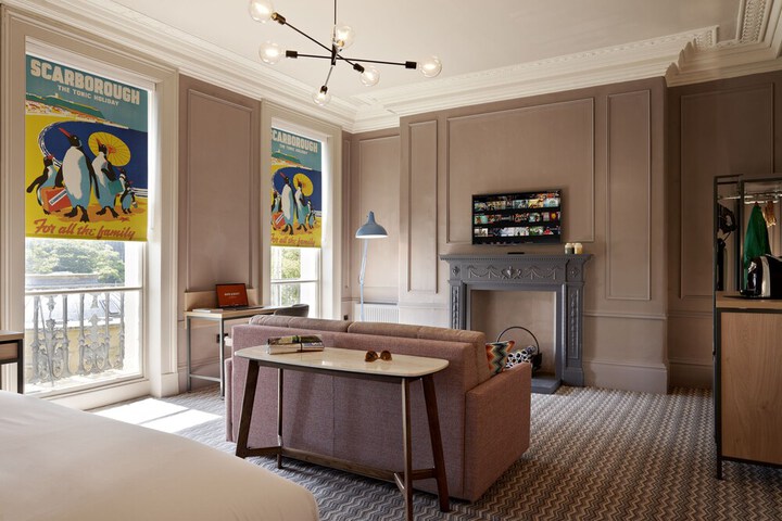 Room 10 of 60
