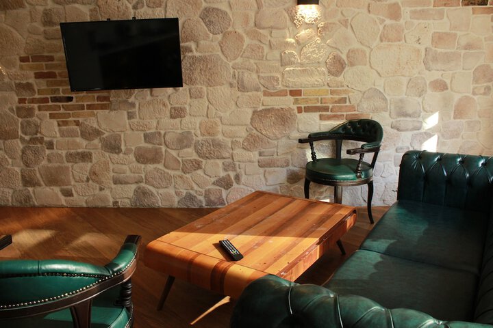 Room 15 of 26
