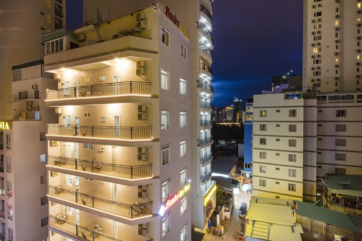 Hotel 43 of 44