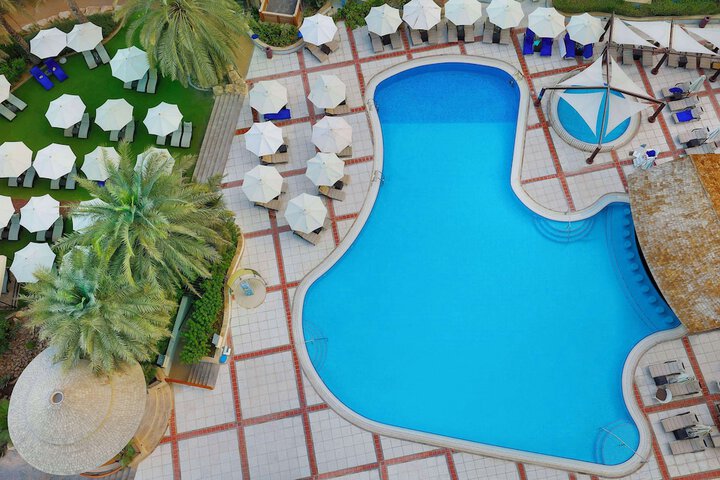 Pool 68 of 222