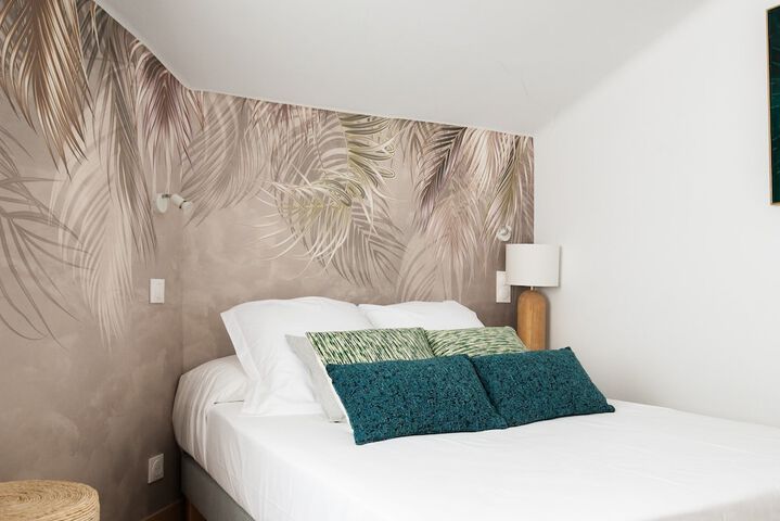 Room 15 of 51