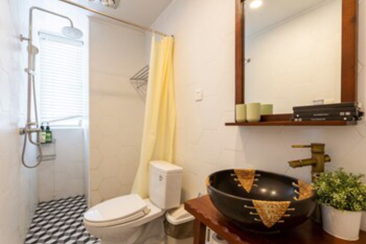 Room 3 of 17
