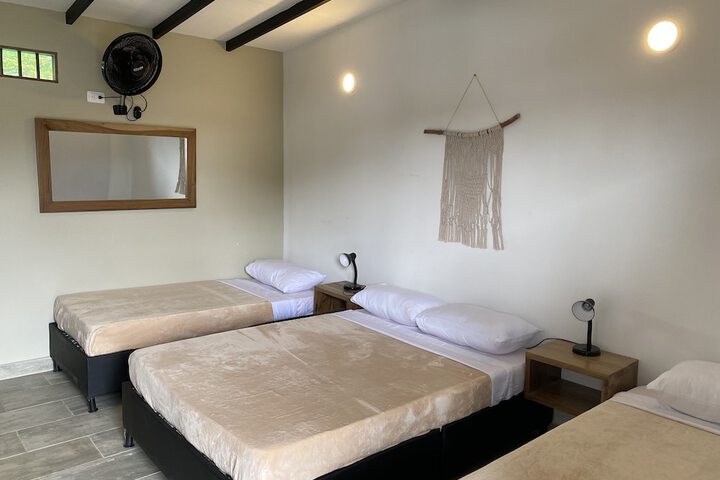 Room 7 of 25