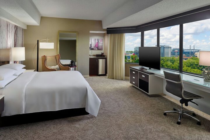 Room 10 of 73