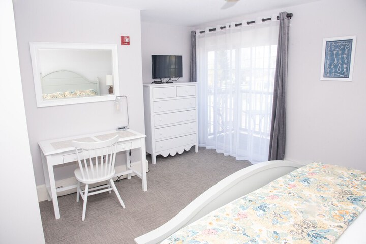 Room 46 of 113