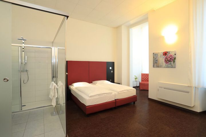 Room 5 of 45