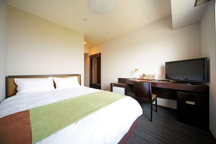 Room 6 of 31