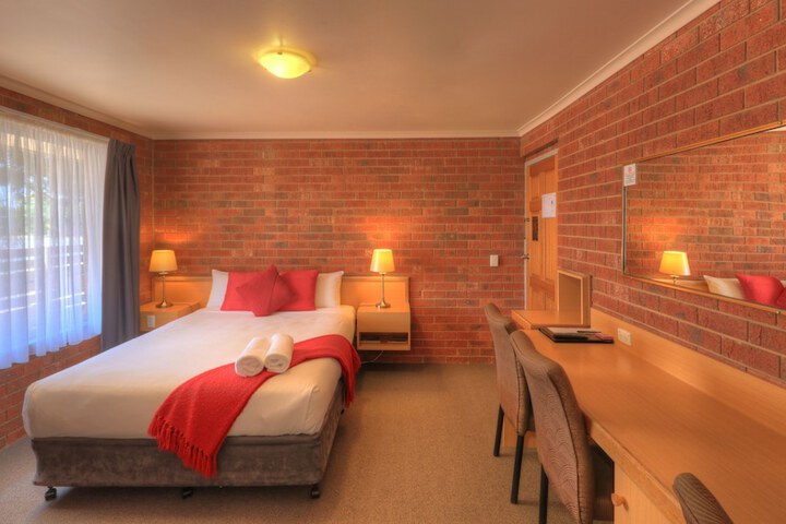 Room 27 of 47