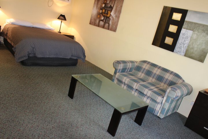Room 22 of 36