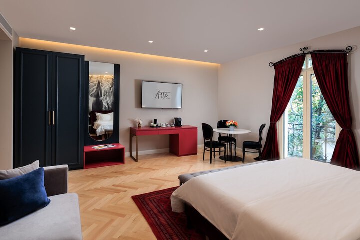 Room 14 of 47