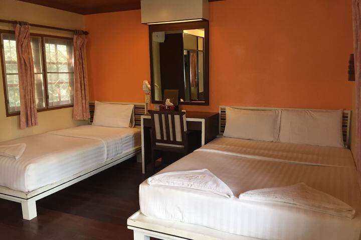 Room 22 of 151