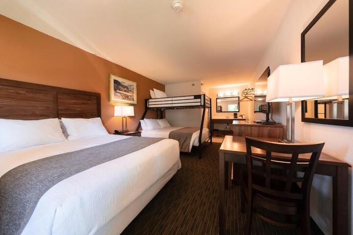 Room 5 of 19
