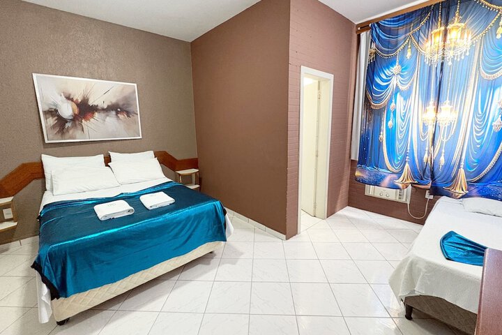 Room 6 of 44