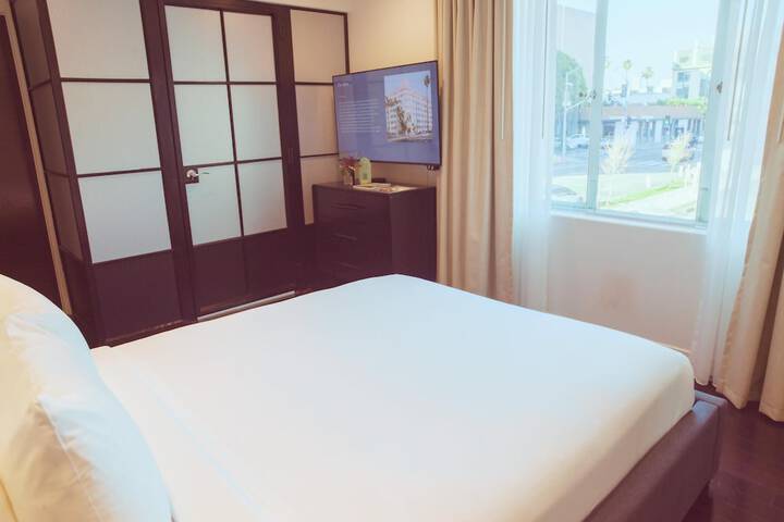 Room 38 of 178