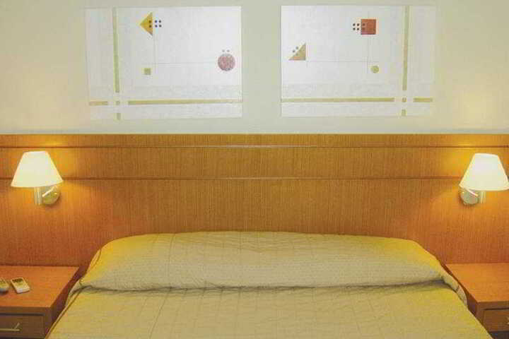 Room 3 of 4