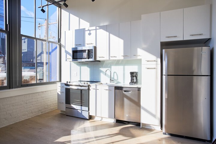 Contemporary Museum District Suites by Sonder in Philadelphia, NJ