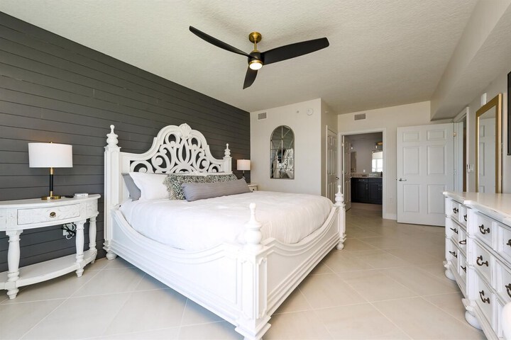 Room 3 of 264