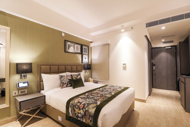 Room 38 of 65