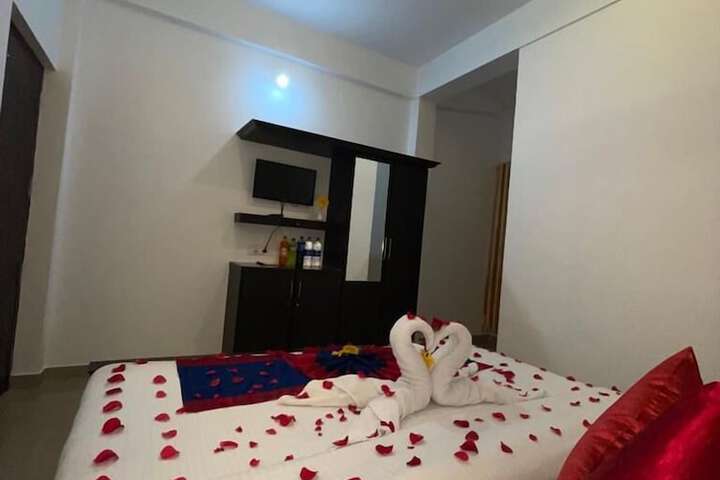Room 2 of 5