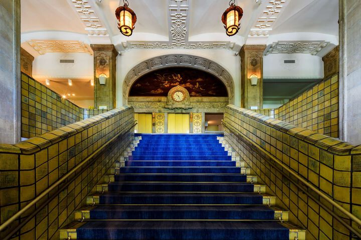 Entrance & Lobby