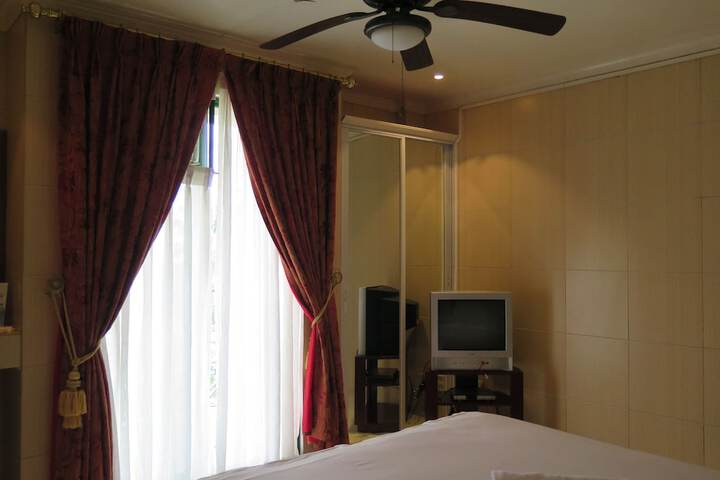 Room 26 of 58