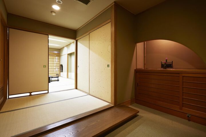 Room 16 of 92