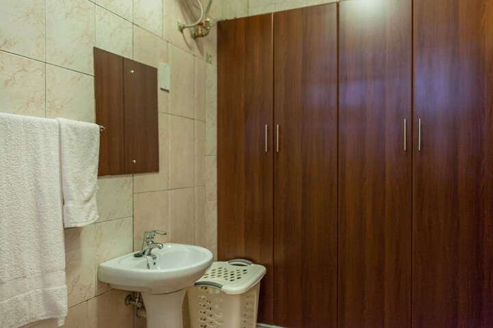 Room 31 of 46