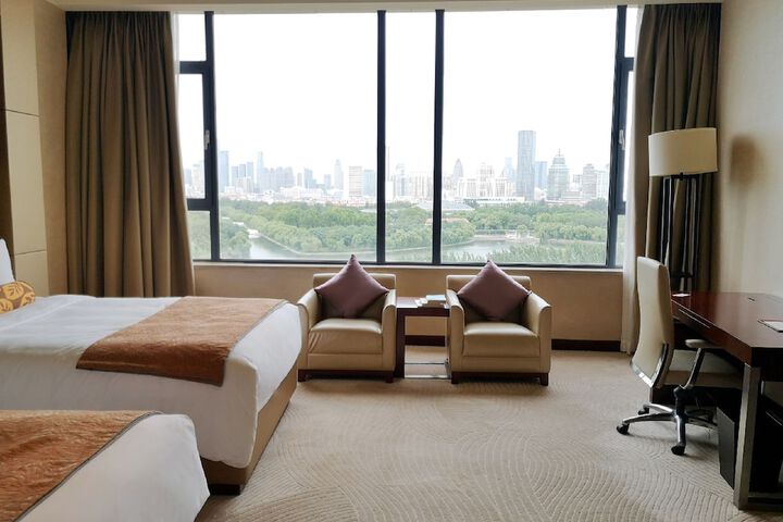 Room 6 of 78