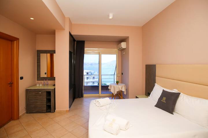 Room 54 of 218