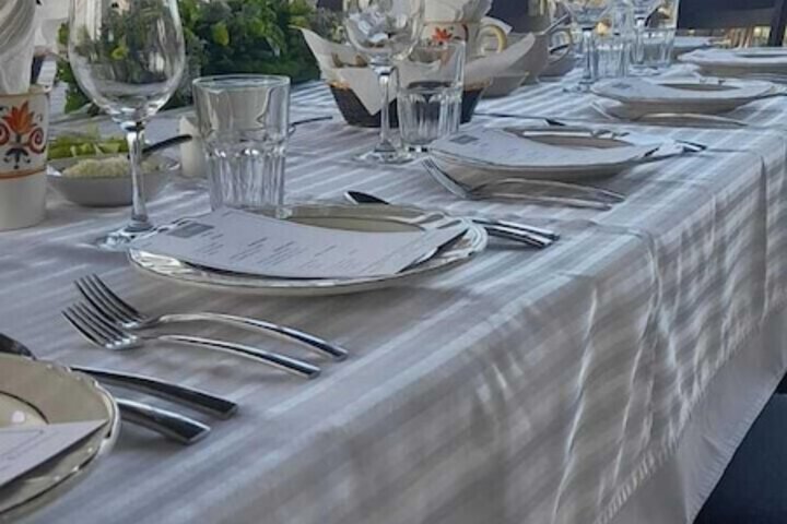 Dining 42 of 76