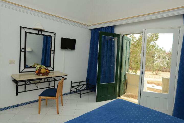 Room 7 of 46