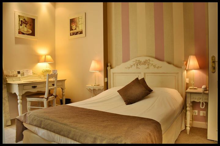 Room 3 of 42