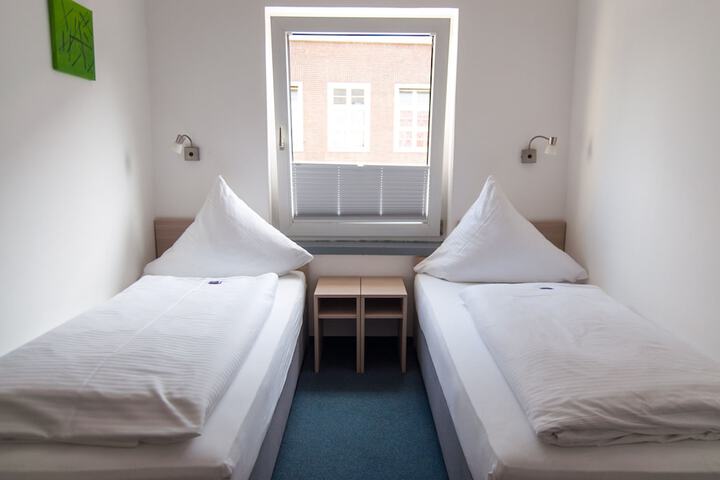 Room 22 of 64