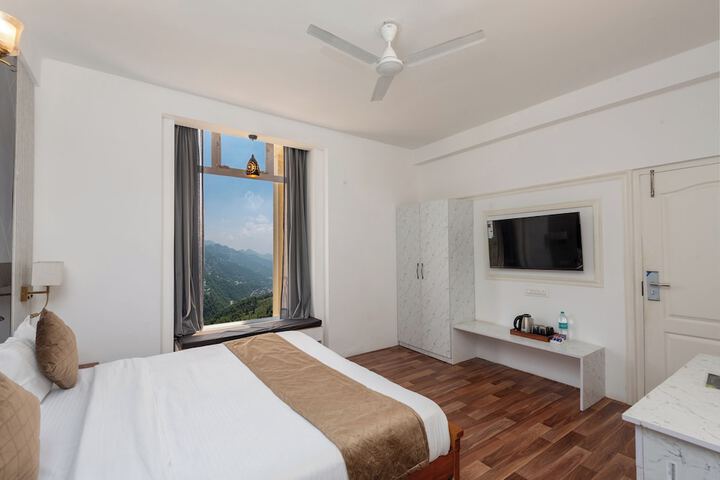 Room 9 of 52