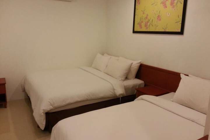 Room 11 of 60