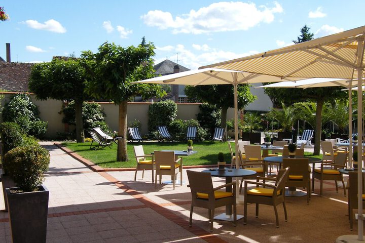 Terrace/Patio 13 of 15