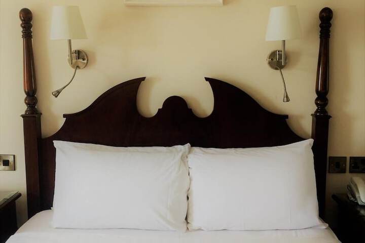 Room 6 of 29