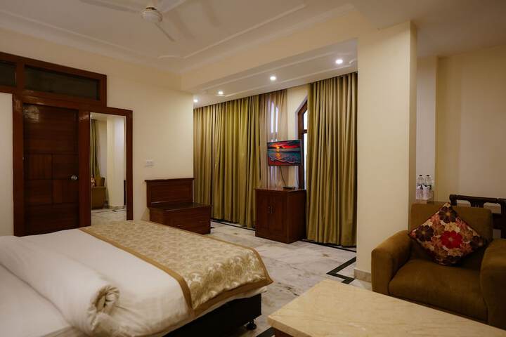 Room 40 of 113