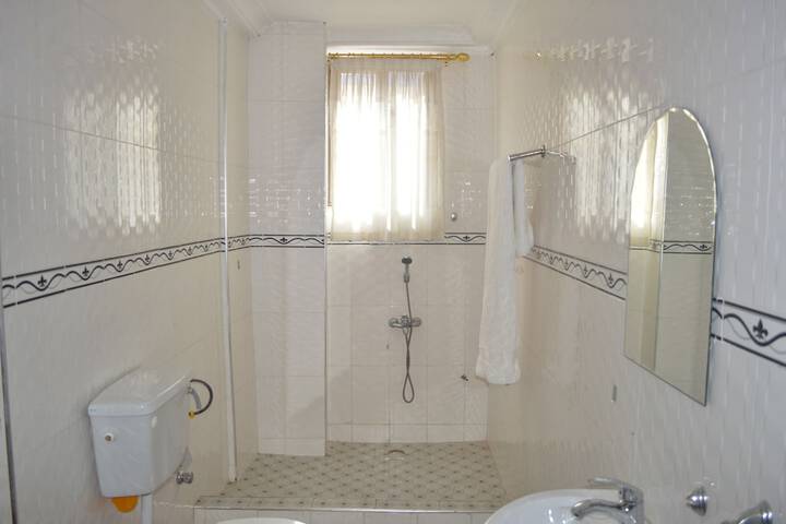 Room 27 of 53