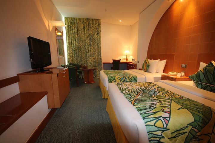 Room 19 of 87