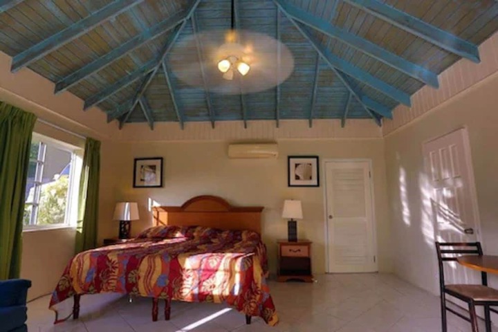 Room 12 of 86