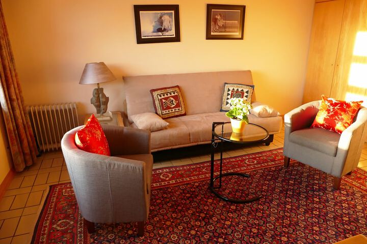 Room 11 of 32