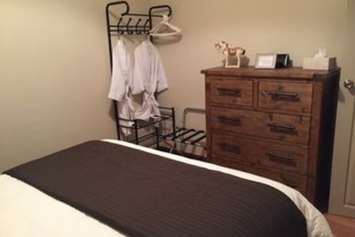 Room 10 of 18
