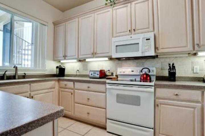 Marbella Villa 04 1713929 in Bradenton Beach, FL